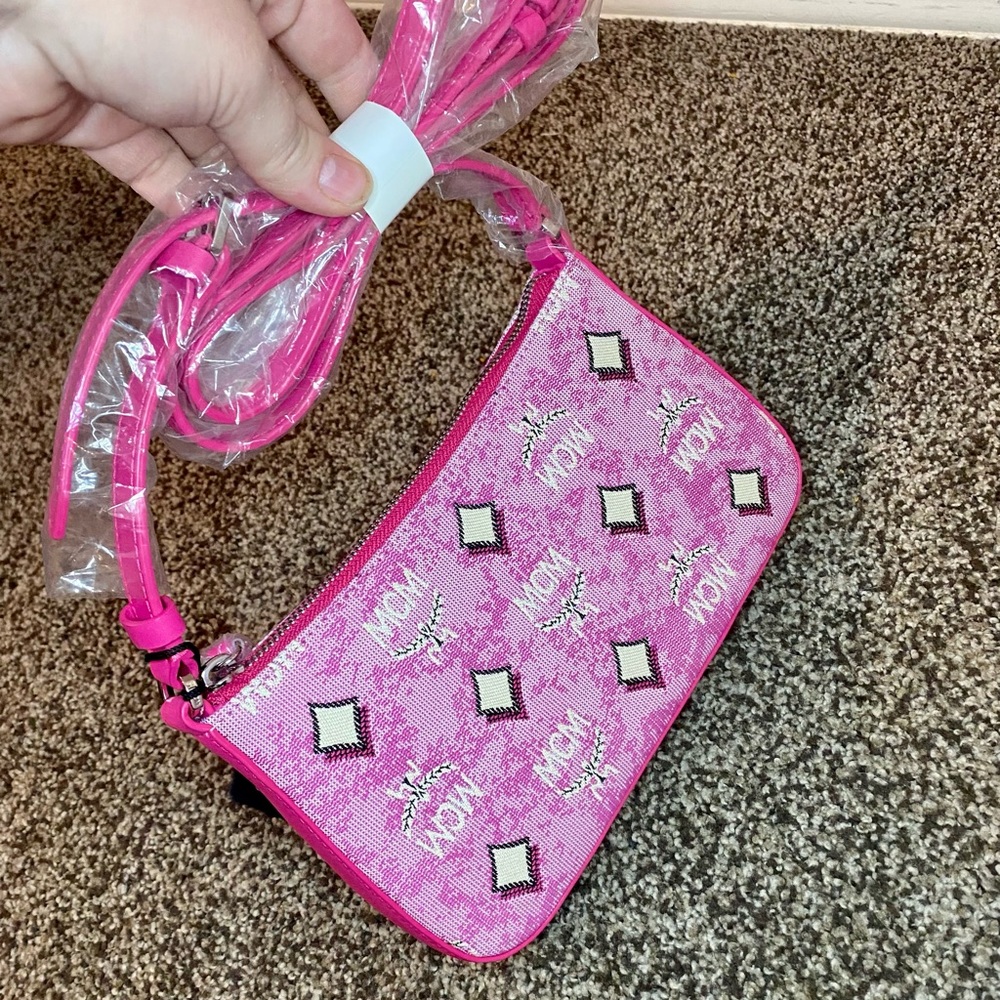 NEW!! MCM Pink Vintage Monogram Jacquard Aren Mini Shoulder Bag - Picture 6 of 14